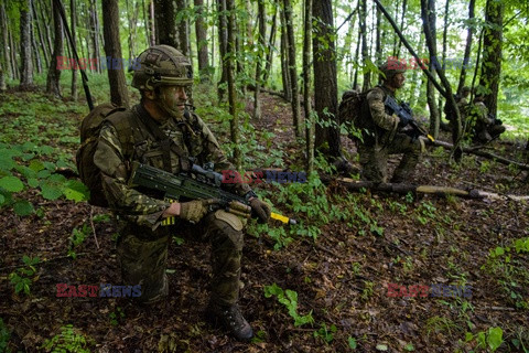 Ćwiczenia wojskowe NATO na Litwie - Eyevine