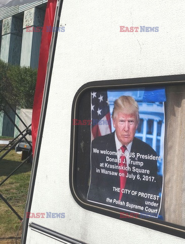 Protestujący sprzed SN gotowi przywitać Trumpa