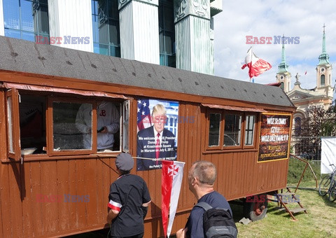 Protestujący sprzed SN gotowi przywitać Trumpa