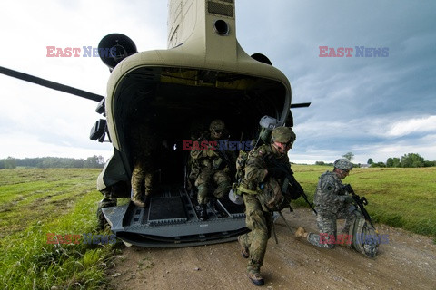 Żołnierze NATO na granicy polsko-litewskiej - Eyevine