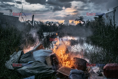 Życie nad rzeką Mekong - Redux