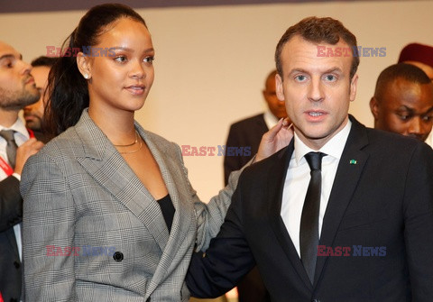 Emmanuel Macron i Rihanna w Dakarze