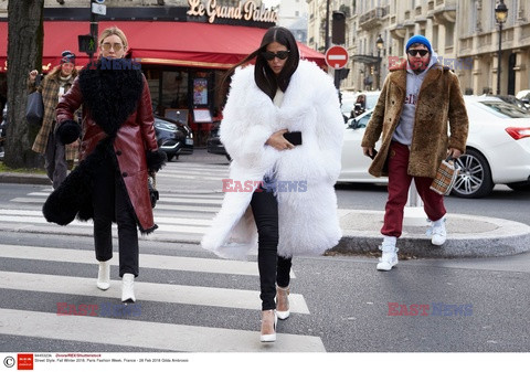 Street fashion na Tygodniu mody w Paryżu - zima 2018/19