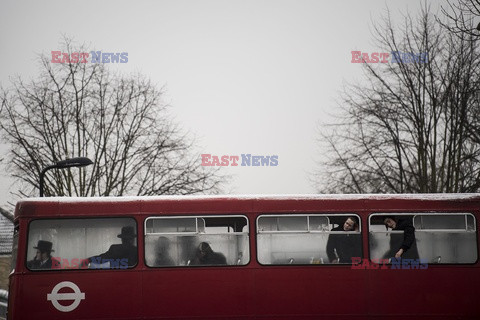 Londyńscy Żydzi obchodzą święto Purim - Eyevine