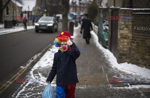 Londyńscy Żydzi obchodzą święto Purim - Eyevine