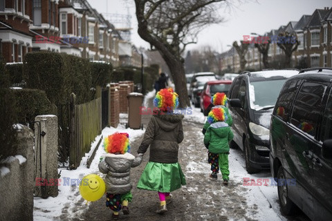 Londyńscy Żydzi obchodzą święto Purim - Eyevine