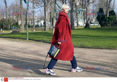 Street fashion na Tygodniu mody w Paryżu - zima 2018/19