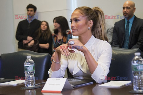 Jennifer Lopez bierze udział w panelu dyskusyjnym