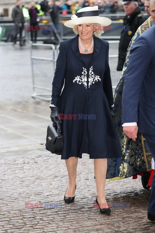 Brytyjska rodzina królewska i goście w Westminister Abbey