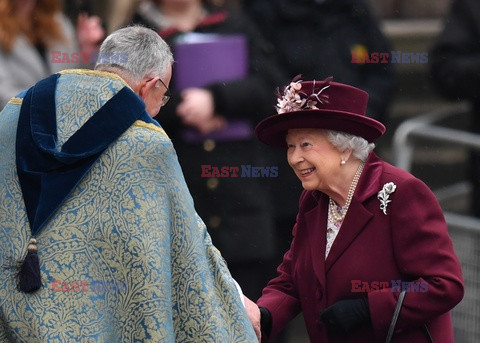 Brytyjska rodzina królewska i goście w Westminister Abbey