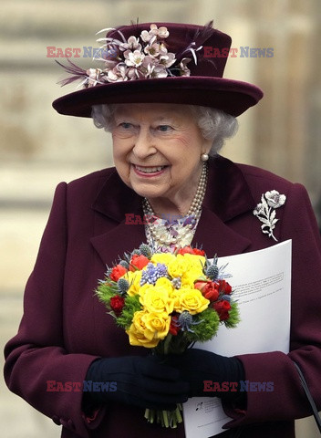 Brytyjska rodzina królewska i goście w Westminister Abbey