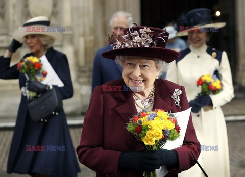 Brytyjska rodzina królewska i goście w Westminister Abbey