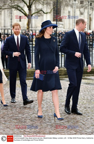 Brytyjska rodzina królewska i goście w Westminister Abbey