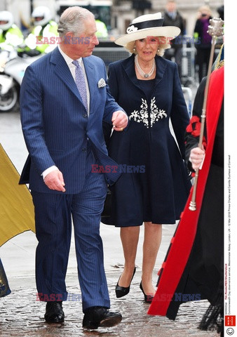 Brytyjska rodzina królewska i goście w Westminister Abbey