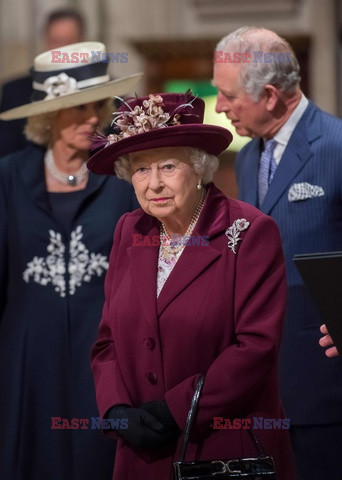 Brytyjska rodzina królewska i goście w Westminister Abbey