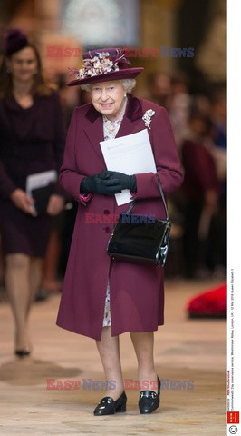 Brytyjska rodzina królewska i goście w Westminister Abbey