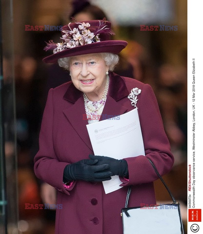 Brytyjska rodzina królewska i goście w Westminister Abbey