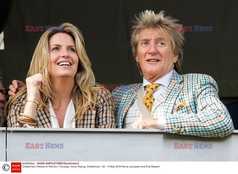 Rod Stewart i Penny Lancaster na wyścigach konnych w Cheltenham