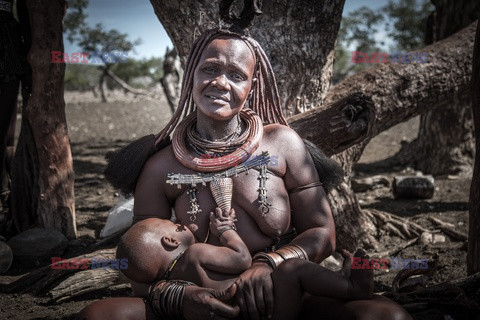 Plemię Himba z Namibii - Sipa Press