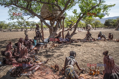 Plemię Himba z Namibii - Sipa Press