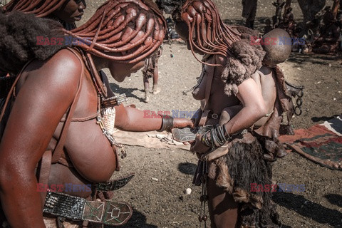 Plemię Himba z Namibii - Sipa Press