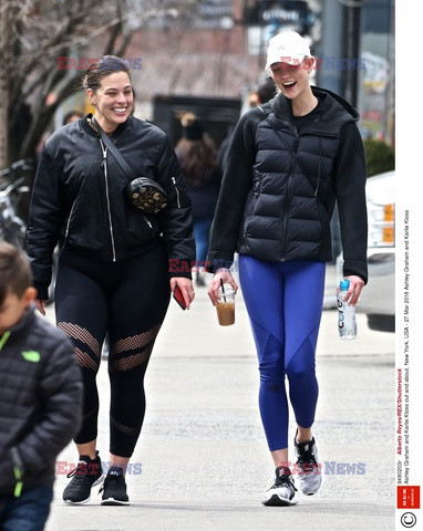 Ashley Graham i Karlie Kloss na spacerze