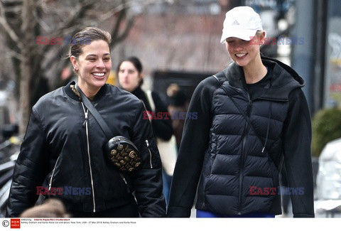 Ashley Graham i Karlie Kloss na spacerze