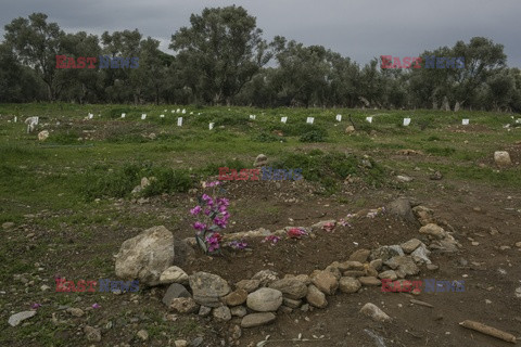 Życie uchodźców na greckiej wyspie Lesbos - NYT