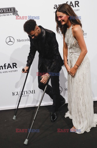 Neymar i Bruna Marquezine na imprezie amfAR w Sao Paulo