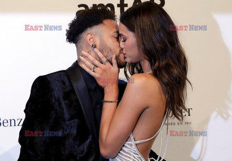 Neymar i Bruna Marquezine na imprezie amfAR w Sao Paulo