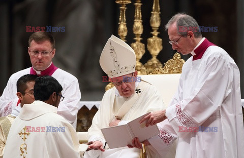 Papież Franciszek wyświęcił 16 nowych kapłanów