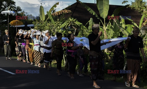 Ceremonia kremacji na wyspie Bali - AFP