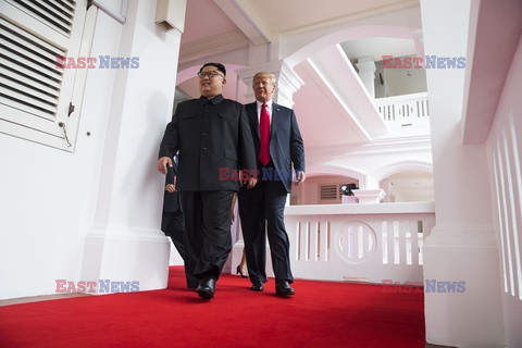 Donald Trump spotkał się z Kim Dzong Unem w Singapurze