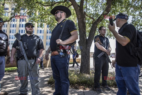 USA - spotkanie miłośników broni NRA - Redux