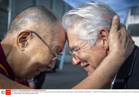 Richard Gere przywitał się z Dalai Lamą