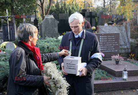 Wszystkich Świetych na Powązkach