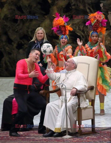 Cyrkowcy z Kuby na audiencji u Papieża Franciszka