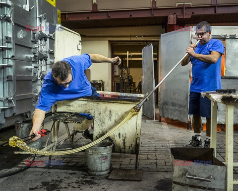 Manufakturom kryształów w Saint-Louis - VU Images