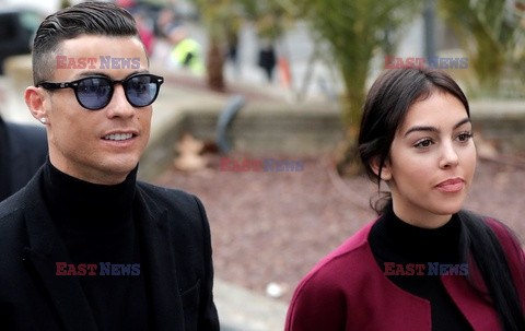 Cristiano Ronaldo i Georgina Rodriguez w drodze do sądu