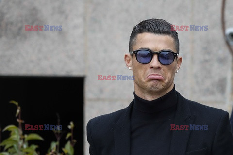 Cristiano Ronaldo i Georgina Rodriguez w drodze do sądu