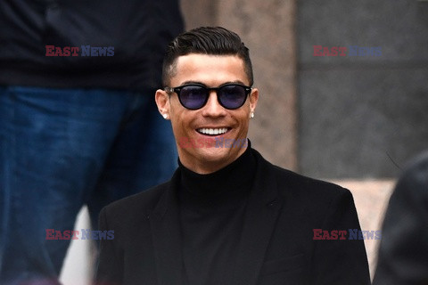 Cristiano Ronaldo i Georgina Rodriguez w drodze do sądu