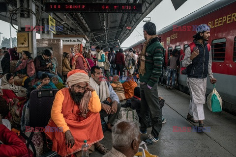 Indie - święto Kumbh Mela - Polaris