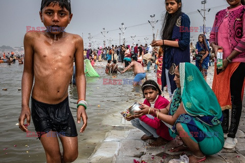 Indie - święto Kumbh Mela - Polaris