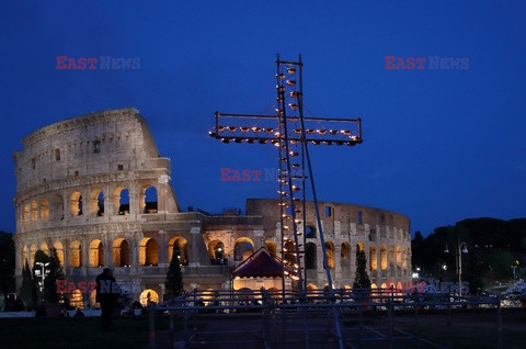 Droga Krzyżowa z udziałem papieża Franciszka 