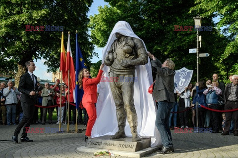 Pomnik  Feliksa "Papy" Stamma