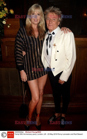 Rod Stewart i Penny Lancaster na imprezie Tramps