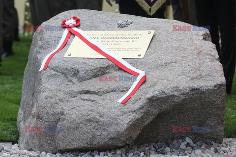 Odsłonięcie kamienia węgielnego pod pomnik Jana Olszewskiego