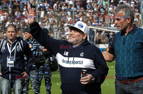 Diego Maradona trenerem Gimnasia y Esgrima La Plata