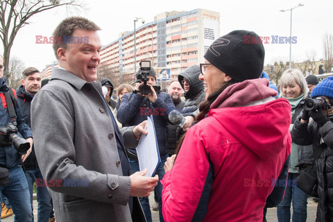 Szymon Hołownia w trasie po kraju