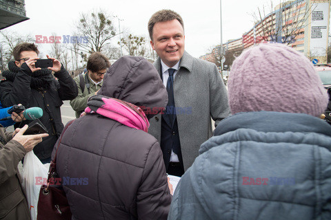 Szymon Hołownia w trasie po kraju